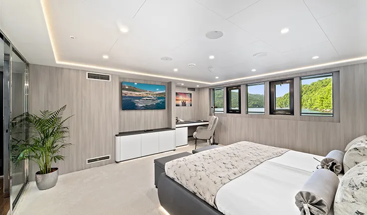 FREEDOM Master cabin