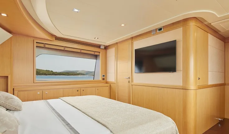 FRIENDS BOAT Master cabin