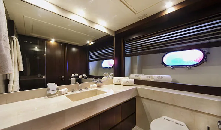 GATSBY VIP cabin bathroom