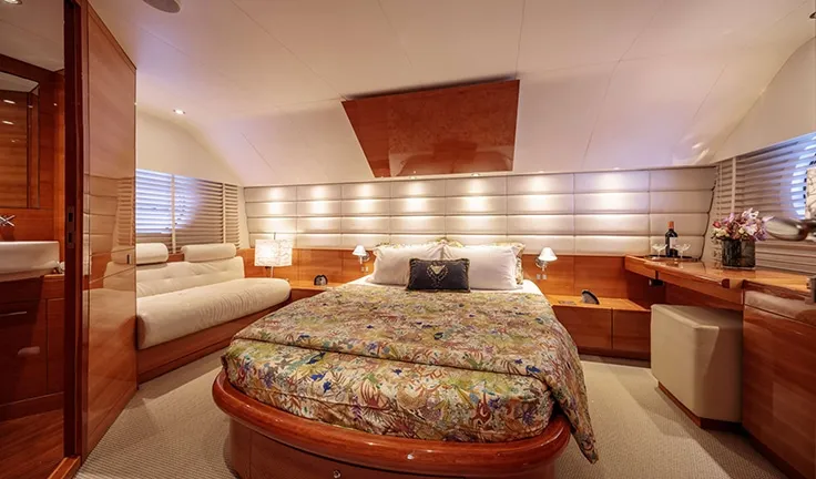 GEORGE V Master cabin