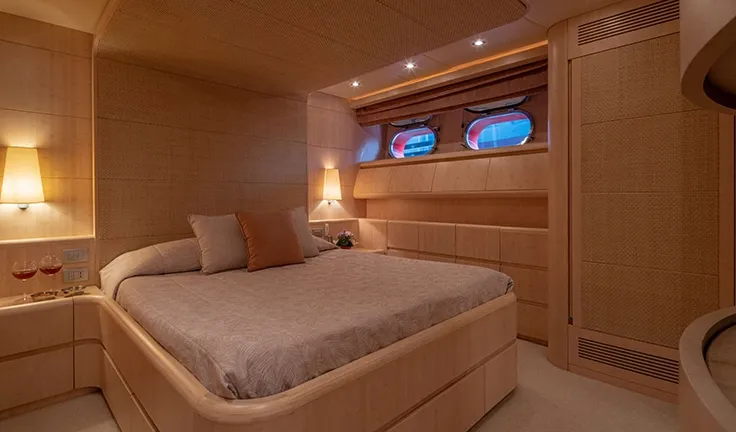 GLAROS Double cabin