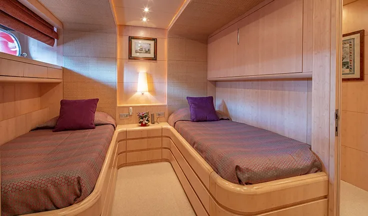 GLAROS Twin cabin