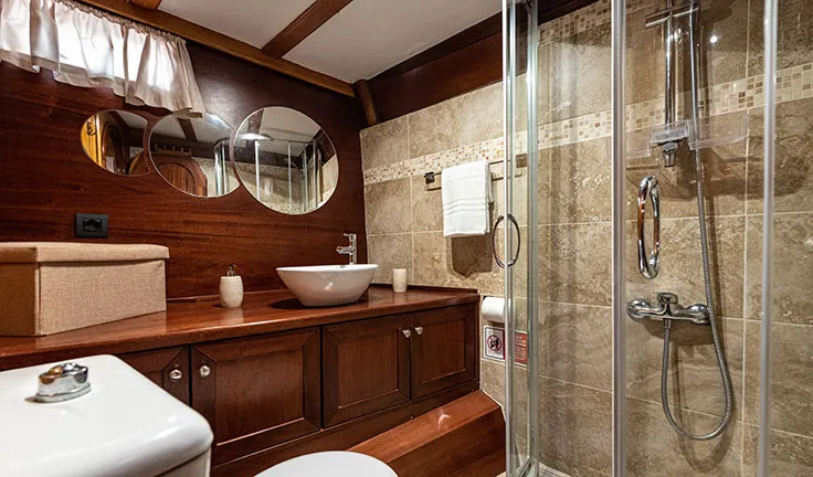HANDE CAPO GALERA Bathroom