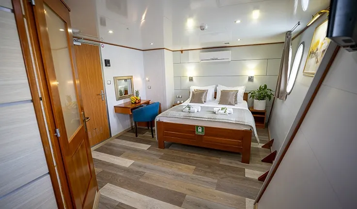 KARIZMA Double cabin