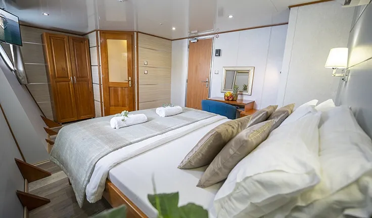 KARIZMA Double cabin