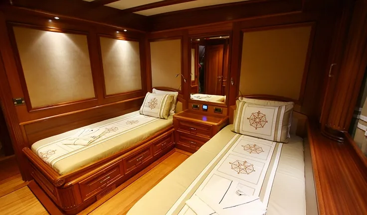 KAYA GUNERI 5 Twin cabin