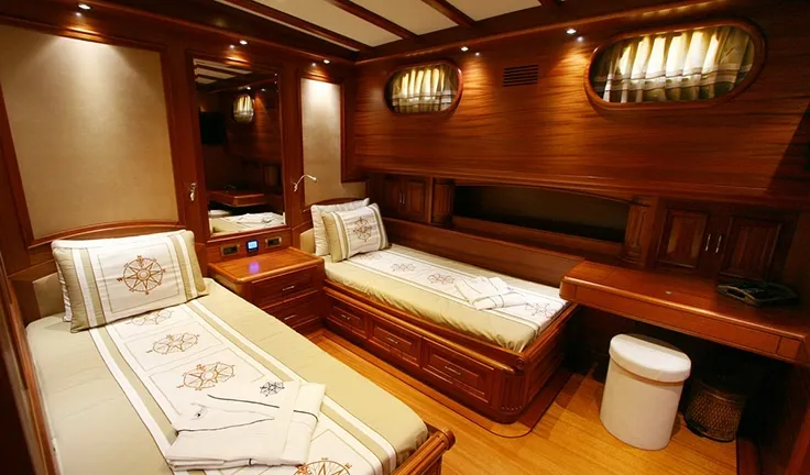 KAYA GUNERI 5 Twin cabin