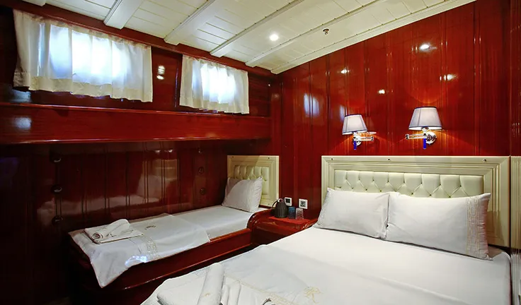 KAYA GUNERI PLUS Triple cabin