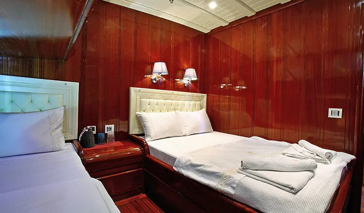 KAYA GUNERI PLUS Triple cabin