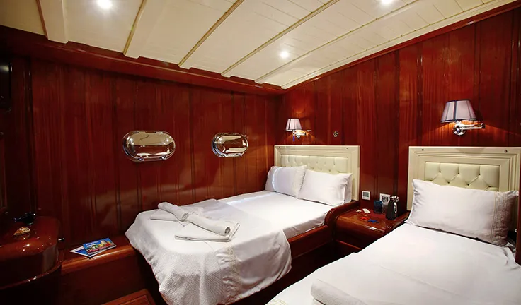 KAYA GUNERI PLUS Triple cabin