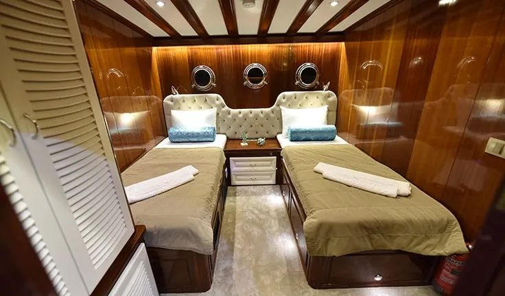 KAYHAN 11 Twin cabin