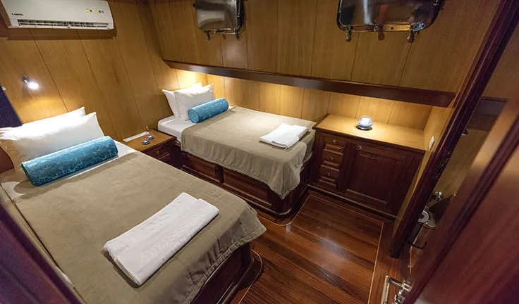 KAYHAN 3 Twin cabin