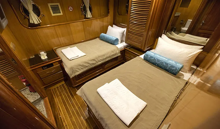 KAYHAN 5 Twin cabin