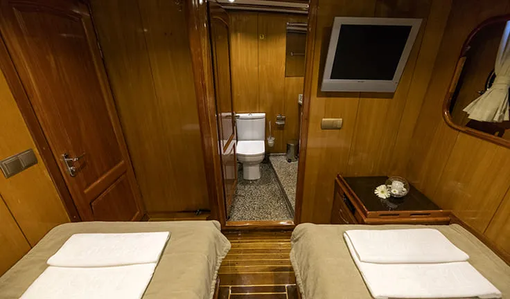 KAYHAN 5 Twin cabin