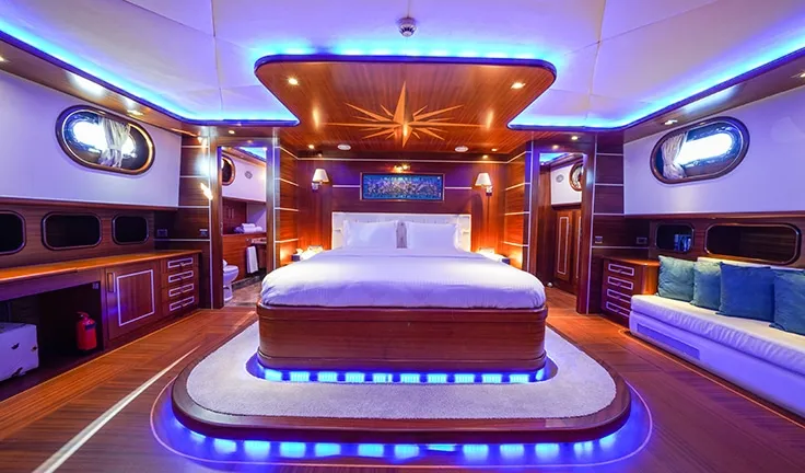 LA BELLA VITA Master cabin