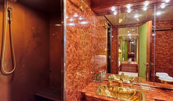 LADY RINA Bathroom