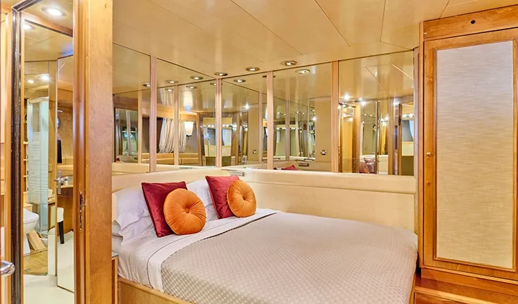 LADY RINA Double cabin