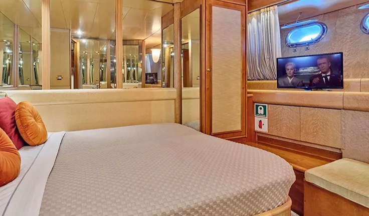 LADY RINA Double cabin