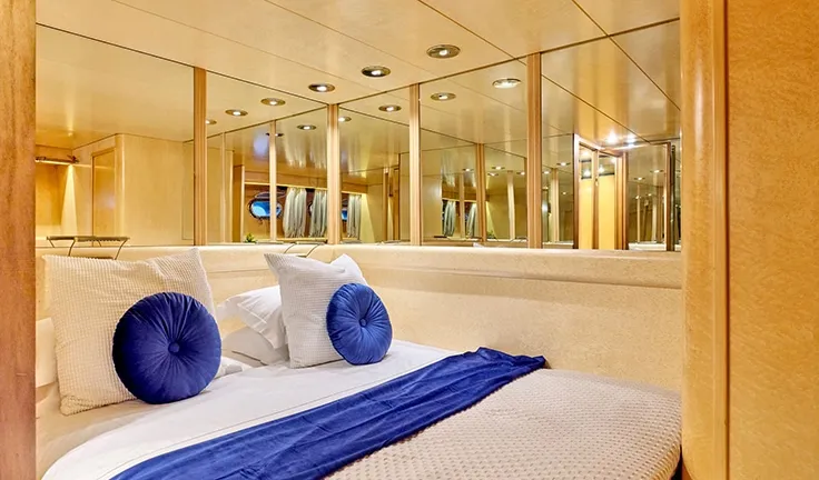 LADY RINA Double cabin