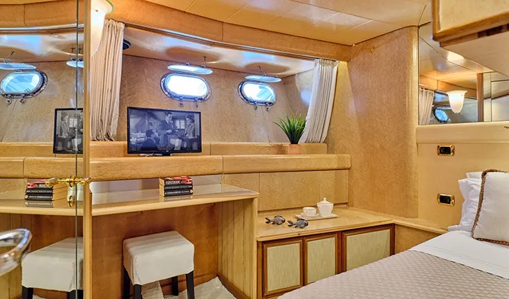 LADY RINA Single cabin