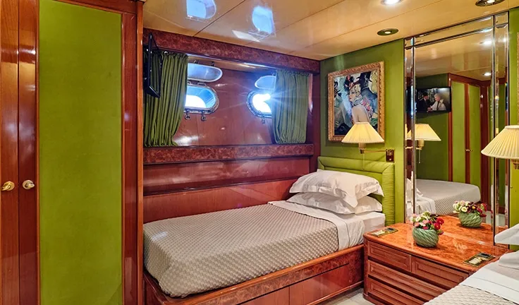 LADY RINA Twin cabin