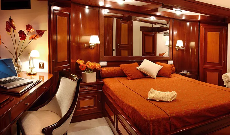 LIANA H Double cabin