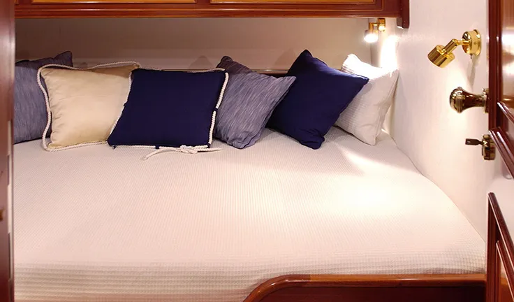 LIANA H Twin cabin