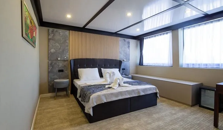 LIMITLESS Double cabin