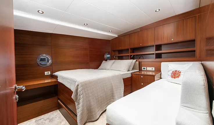 LUCKY YOU Twin cabin