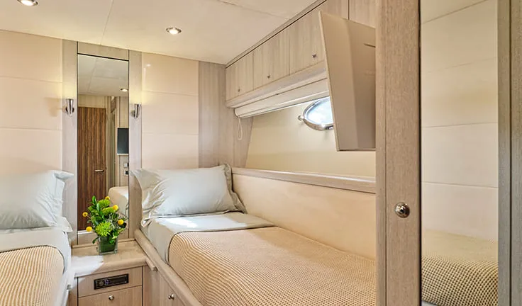 M FIVE Twin cabin
