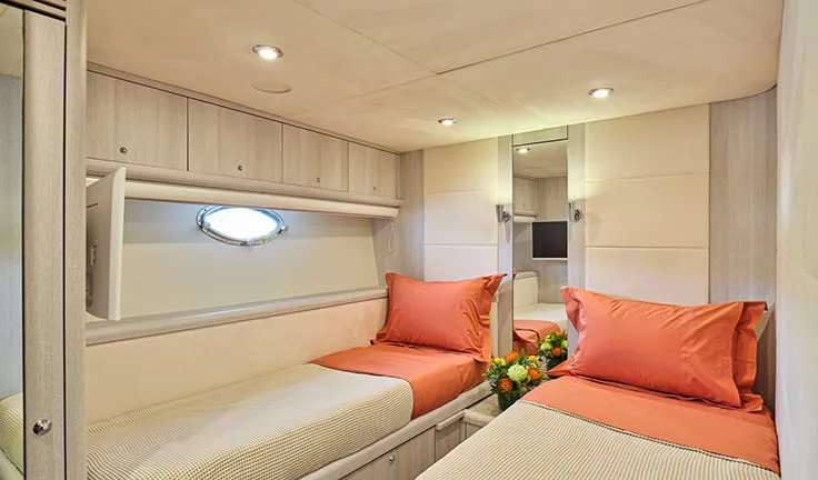 M FIVE Twin cabin