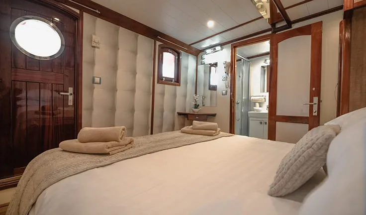 MENDULA Double cabin