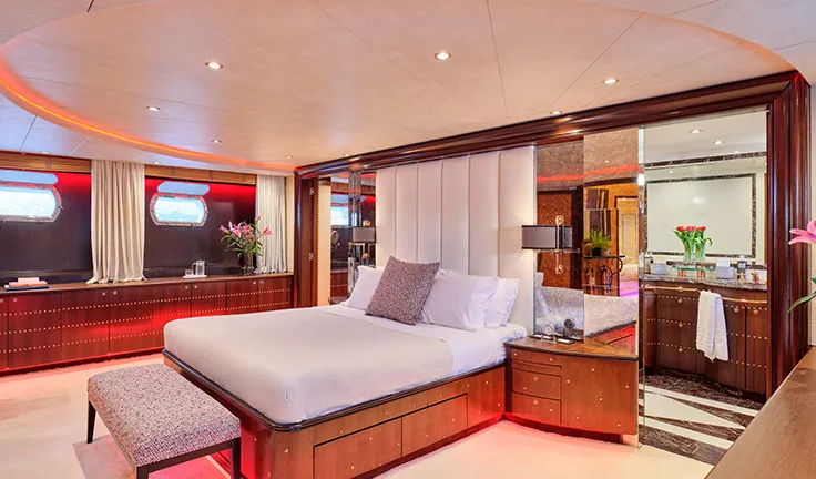MOBIUS Master cabin