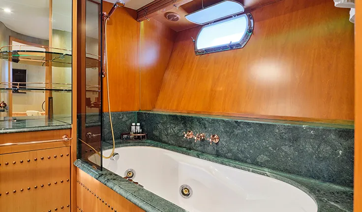 MOBIUS VIP cabin ensuite