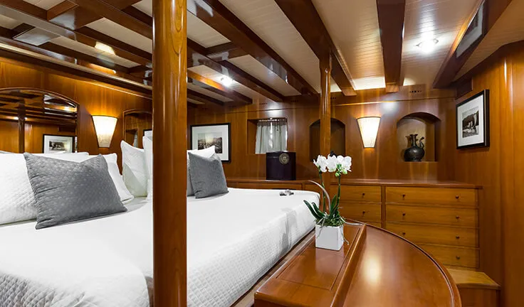 OVER THE RAINBOW Double cabin