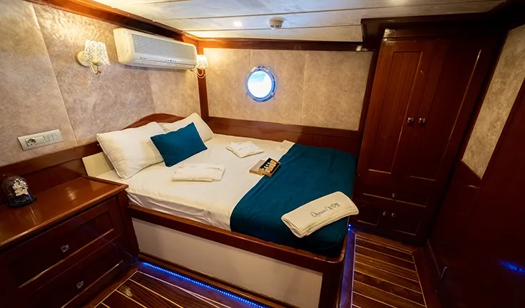 QUEEN OF RTT Double cabin