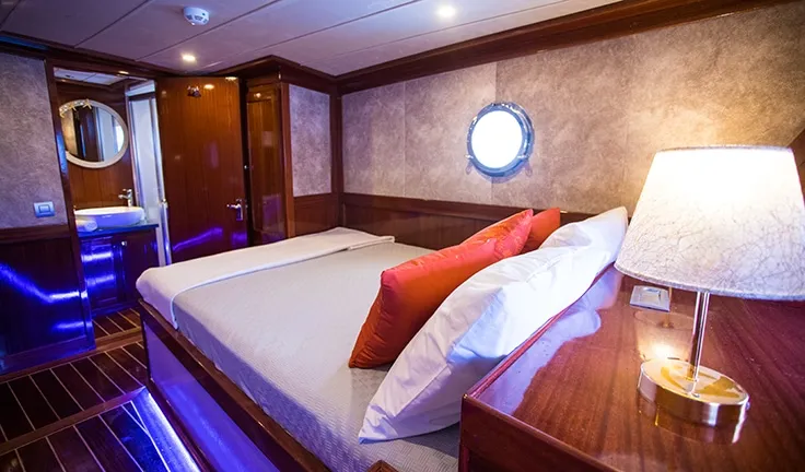 QUEEN OF RTT Double cabin