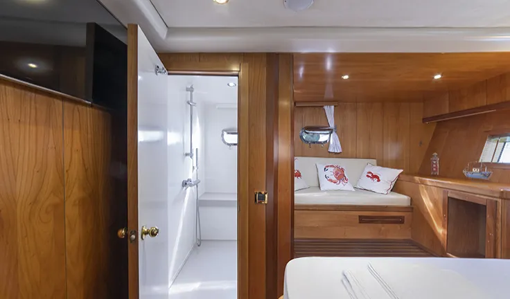 QUEEN OF SEA Master cabin