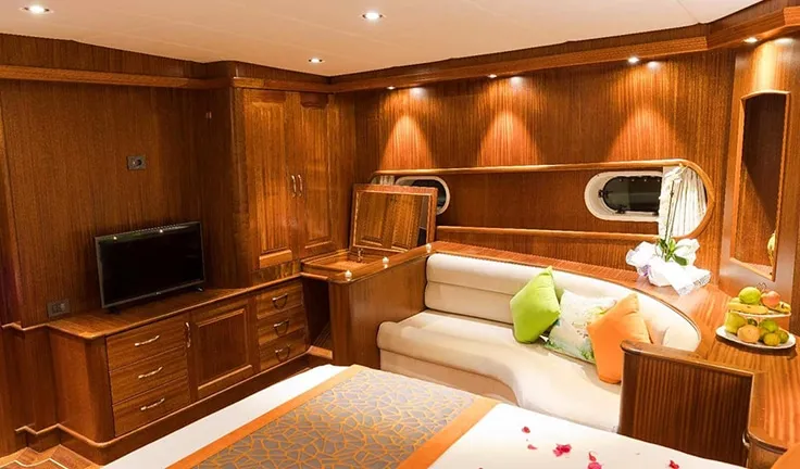 QUESTA VITA Master cabin