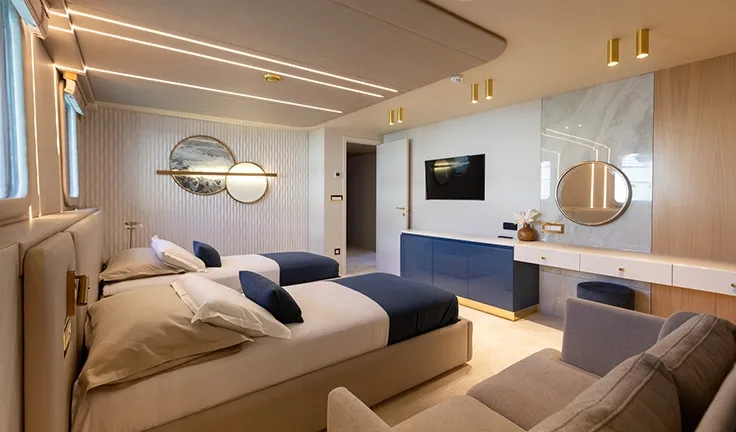 SCORPIOS Twin cabin