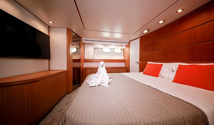 SERENITY III Double cabin