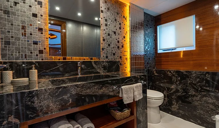 SON OF WIND Bathroom
