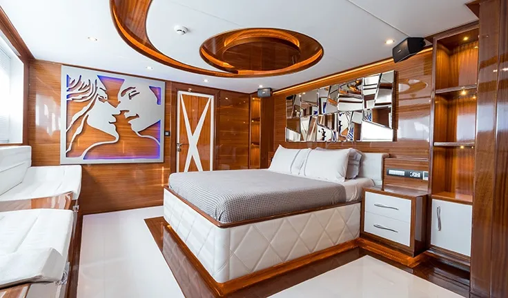 SON OF WIND Double cabin