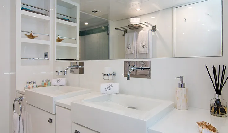 SUN ANEMOS Bathroom