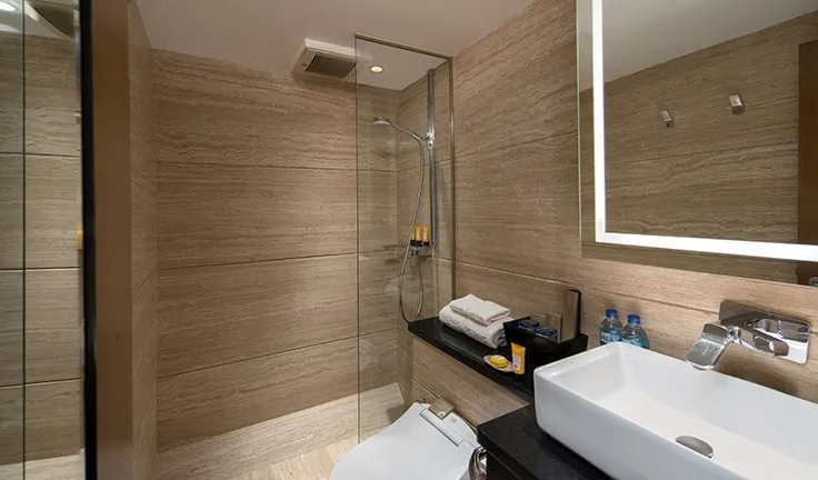 THE TRANS LUXURY YACHT Bathroom