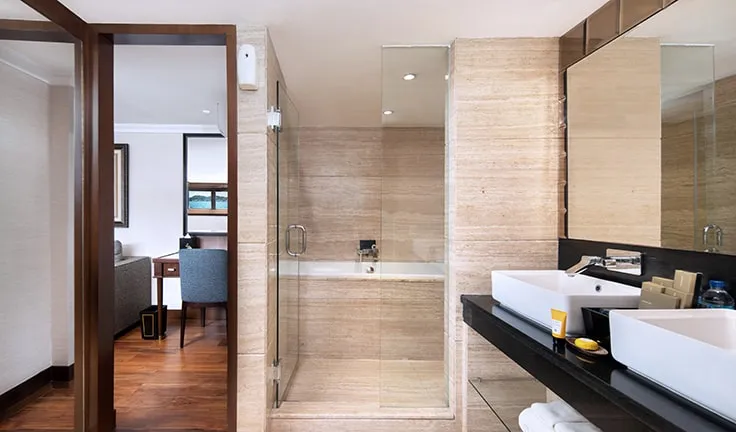 THE TRANS LUXURY YACHT Bathroom