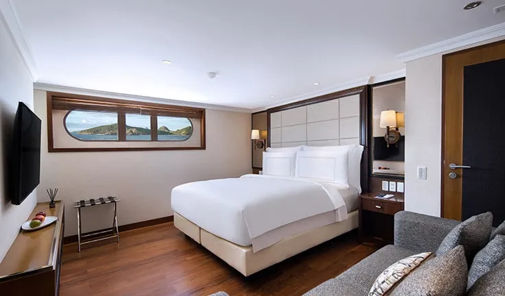 THE TRANS LUXURY YACHT Luxury suite