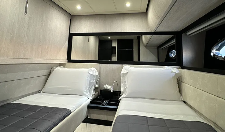 THYKE III Twin cabin