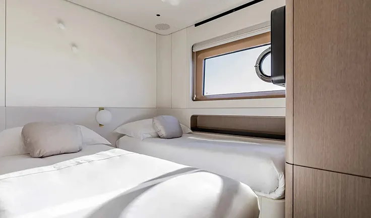 VIVA II Twin cabin
