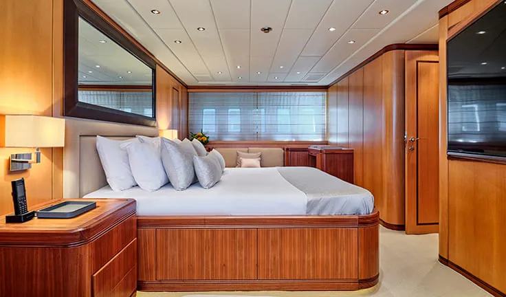 WET PANTHER Master cabin